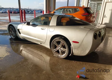 1997 Chevrolet Corvette z USA, uszkodzony, nr VIN 1G1YY22G7V5104120